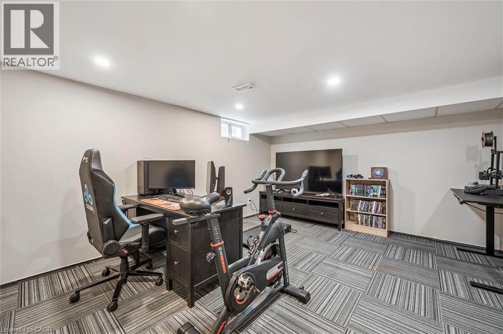 165 GREEN VALLEY Drive Unit# 14, Kitchener, Ontario, N2P1K3 — Photo 17