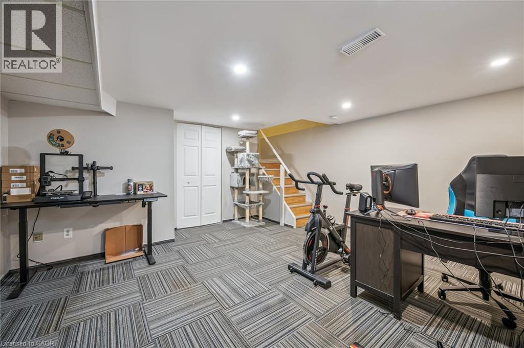 165 GREEN VALLEY Drive Unit# 14, Kitchener, Ontario, N2P1K3 — Photo 18