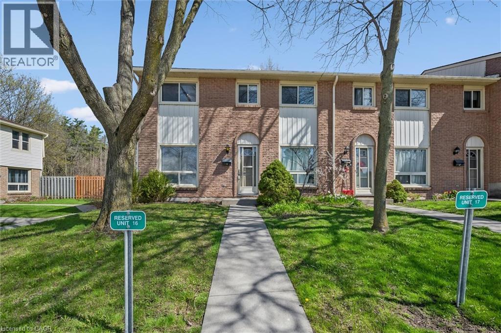 165 GREEN VALLEY Drive Unit# 14, Kitchener, Ontario, N2P1K3 — Photo 3