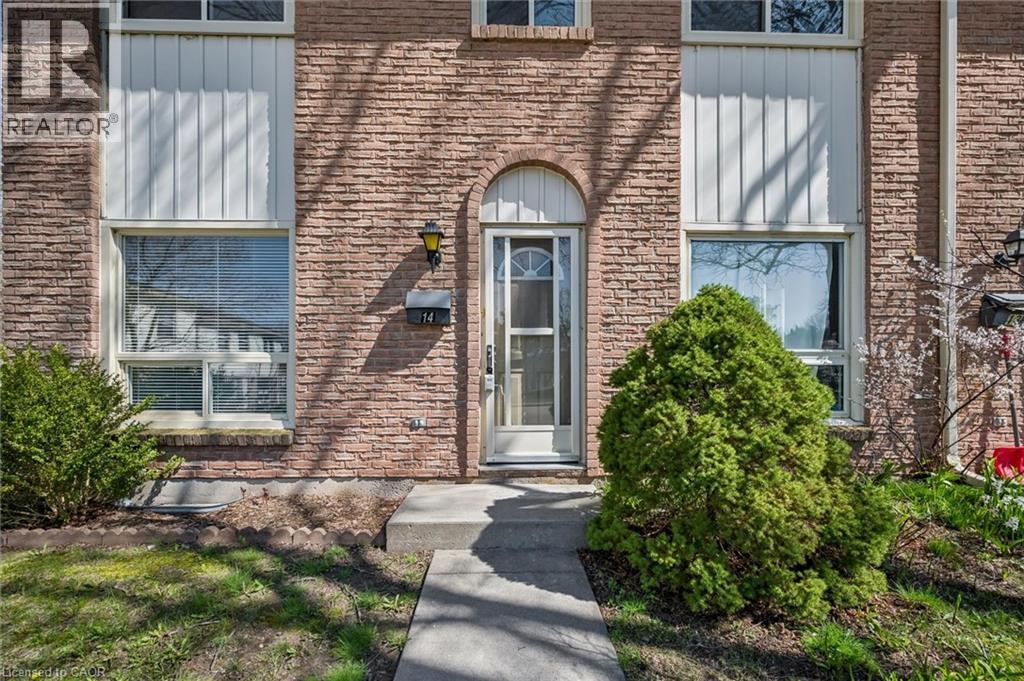165 GREEN VALLEY Drive Unit# 14, Kitchener, Ontario, N2P1K3 — Photo 4