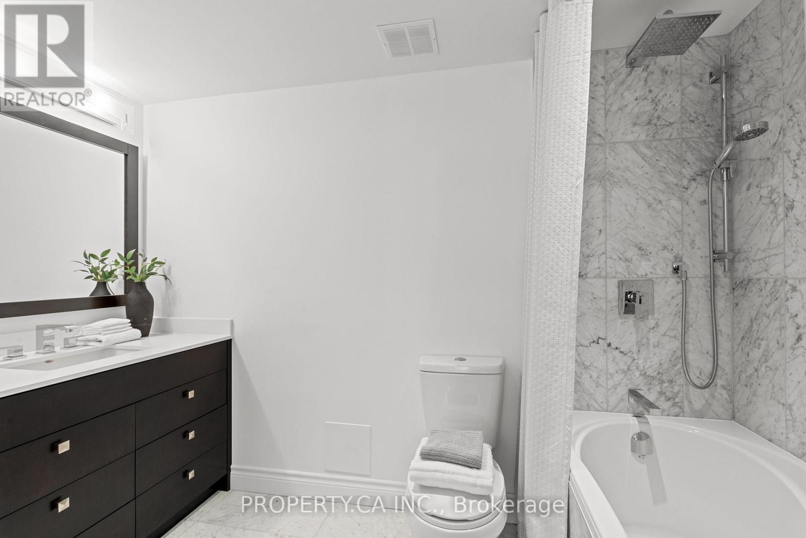2804 - 33 HARBOUR SQUARE, Toronto (Waterfront Communities), Ontario, M5J2G2 — Photo 23