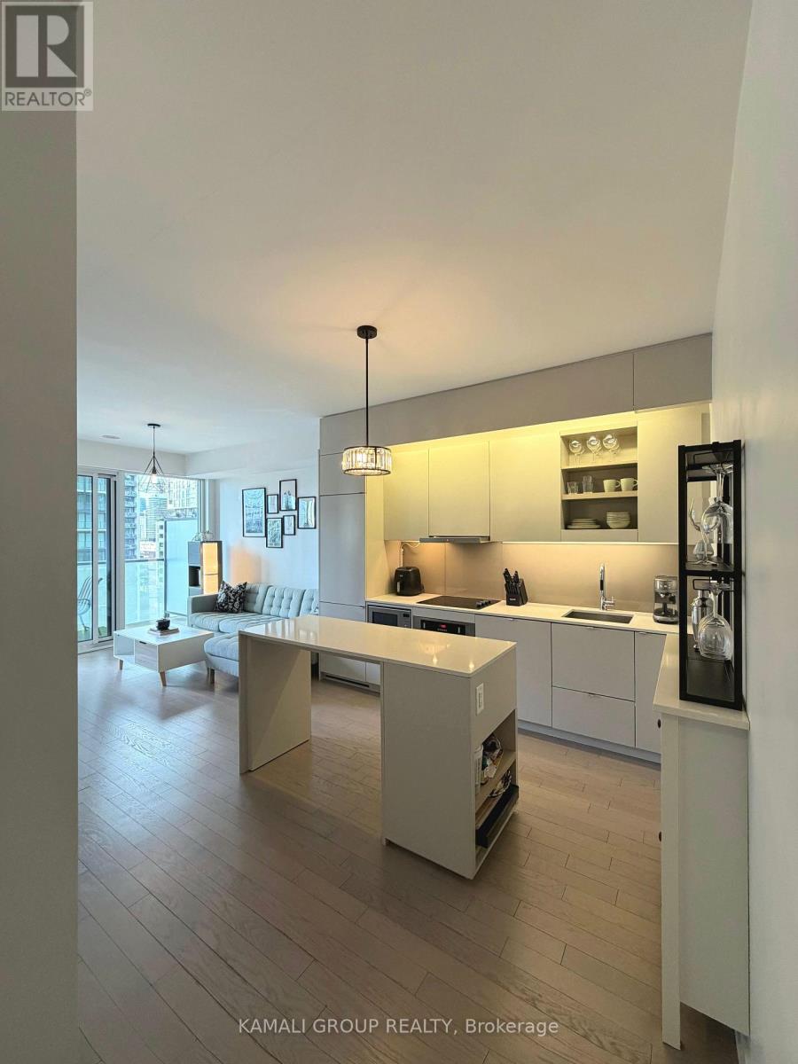 1712 - 101 PETER STREET, Toronto (Waterfront Communities), Ontario, M5V0G6 — Photo 8