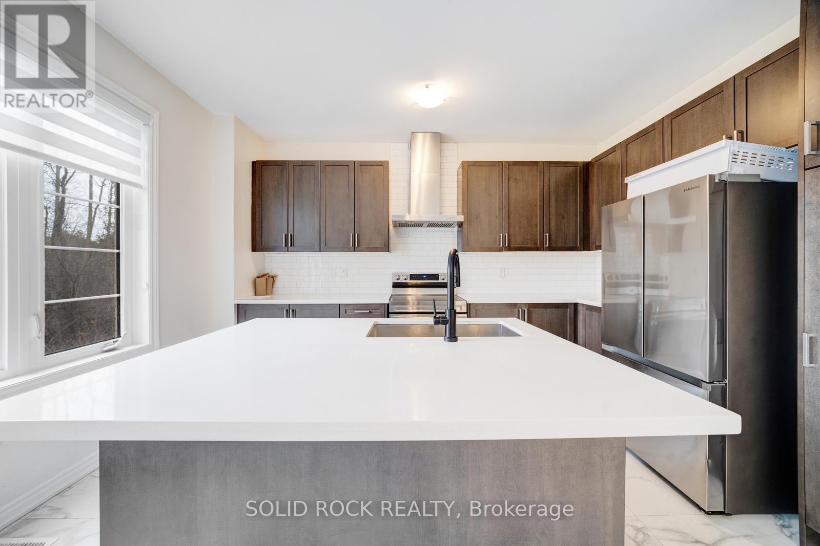 47 FRUITFUL CRESCENT, Whitby, Ontario, L1P0N3 — Photo 12