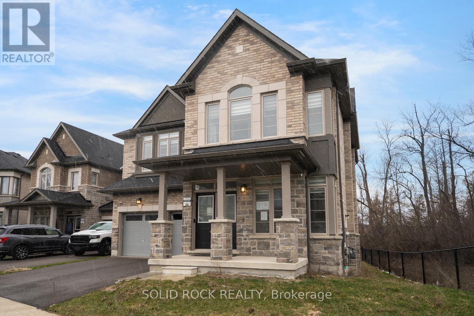 47 FRUITFUL CRESCENT, Whitby, Ontario, L1P0N3 — Photo 2