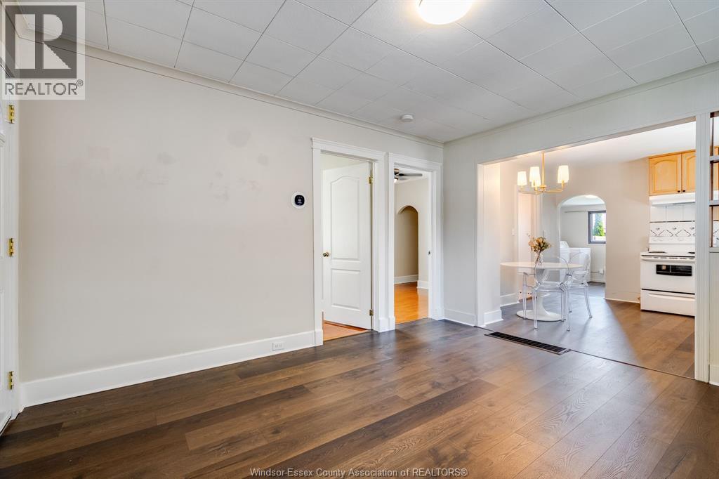 1062 Lena AVENUE, Windsor, Ontario, N9C3K4 — Photo 3