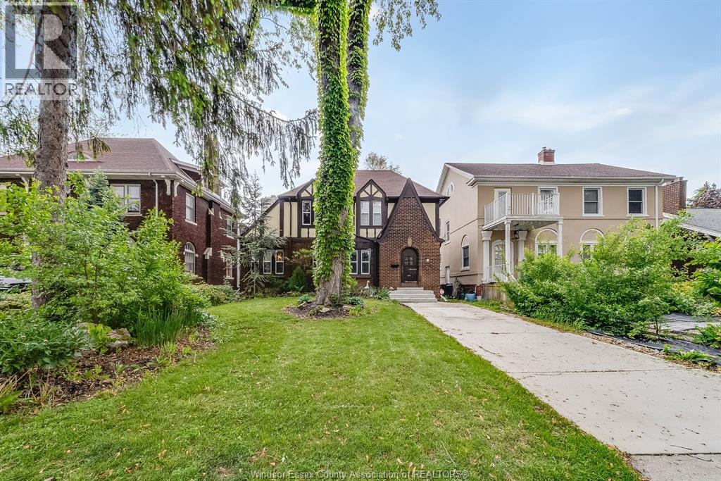 952 VICTORIA AVENUE, Windsor, Ontario, N9A4N4 — Photo 2