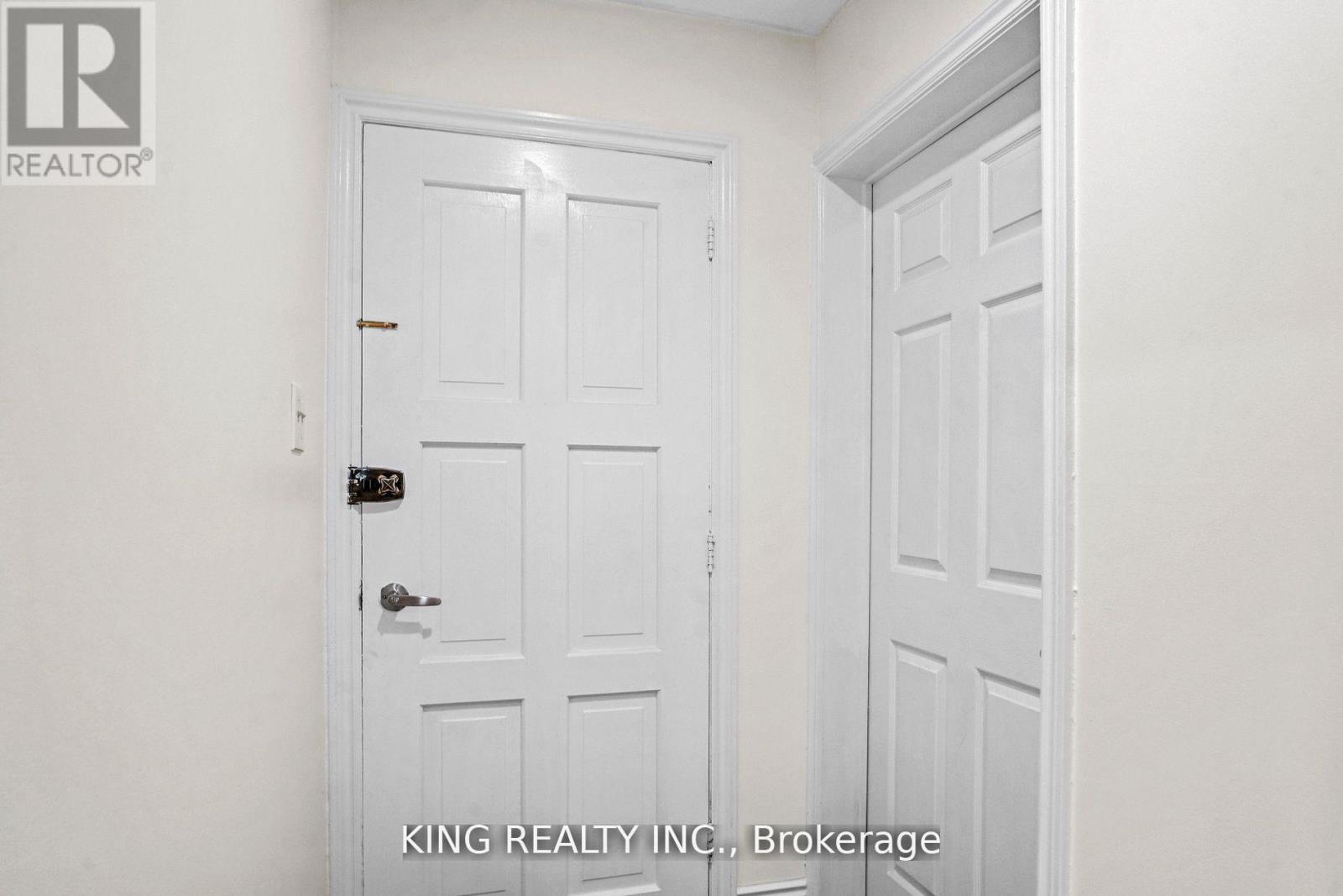 16 WIMBLEDON COURT, Brampton (Brampton North), Ontario, L6V2S4 — Photo 10