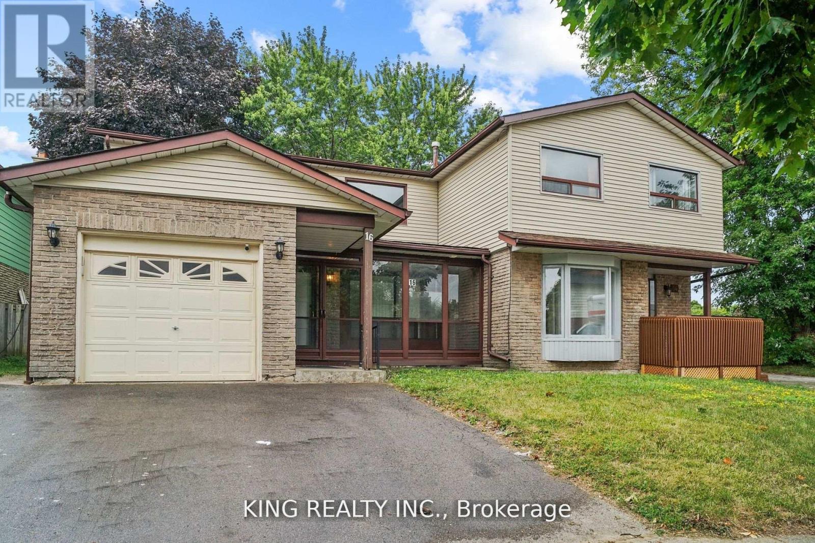 16 WIMBLEDON COURT, Brampton (Brampton North), Ontario, L6V2S4 — Photo 3