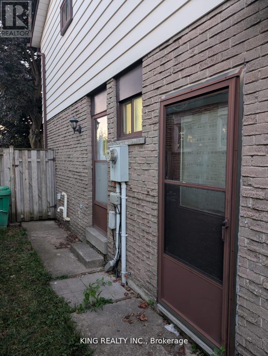 16 WIMBLEDON COURT, Brampton (Brampton North), Ontario, L6V2S4 — Photo 38