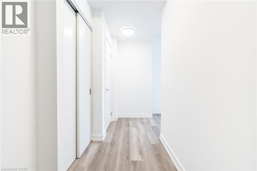 15 WELLINGTON Street S Unit# 1102, Kitchener, Ontario, N2G0E4 — Photo 5