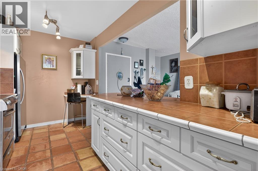 1966 MAIN Street W Unit# 1102, Hamilton, Ontario, L8S1J6 — Photo 11