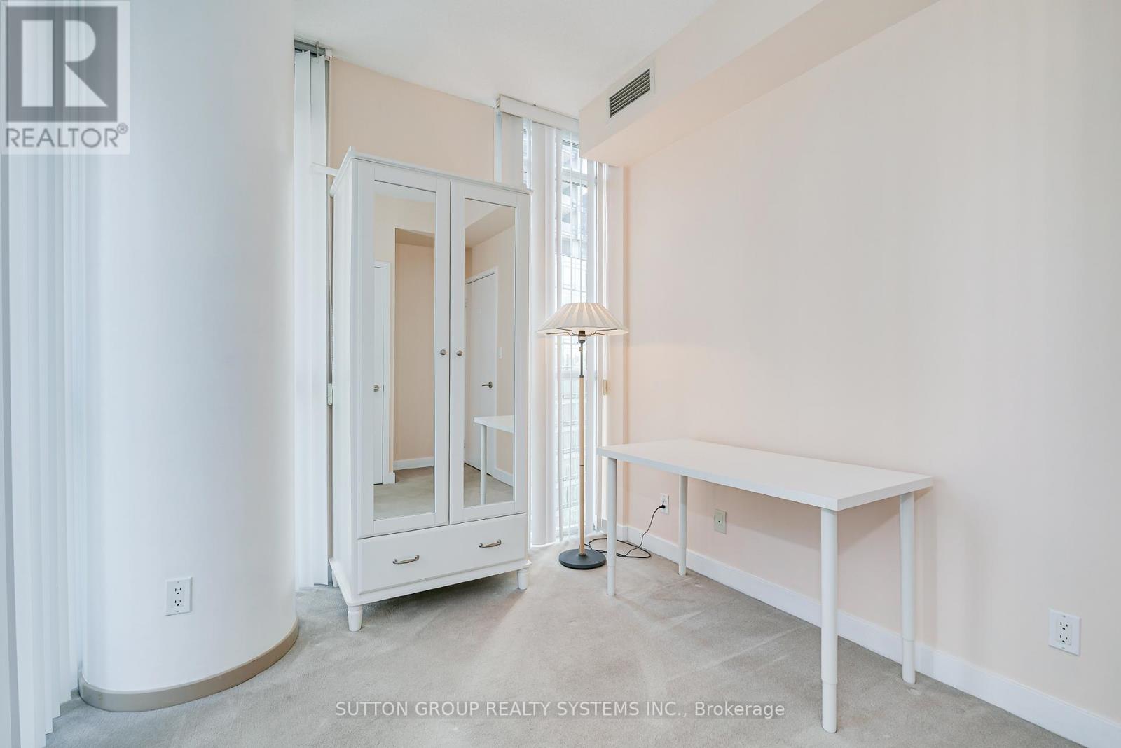 1307 - 126 SIMCOE STREET, Toronto (Waterfront Communities), Ontario, M5H4E6 — Photo 14
