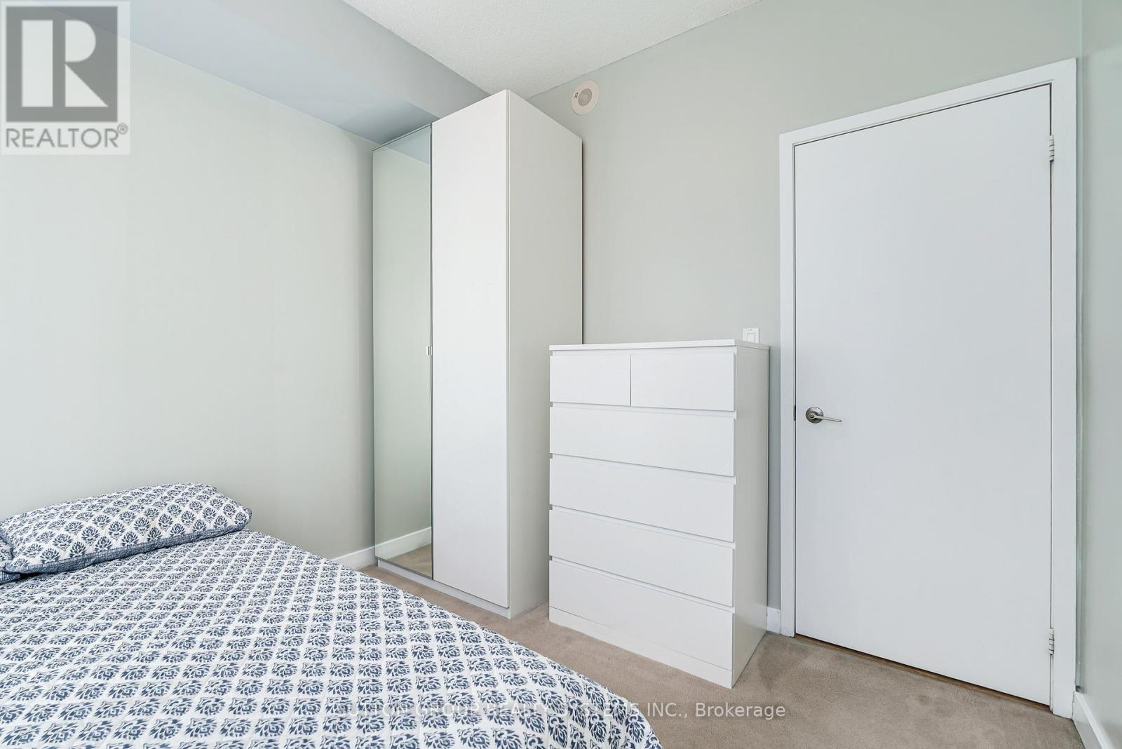 1307 - 126 SIMCOE STREET, Toronto (Waterfront Communities), Ontario, M5H4E6 — Photo 17