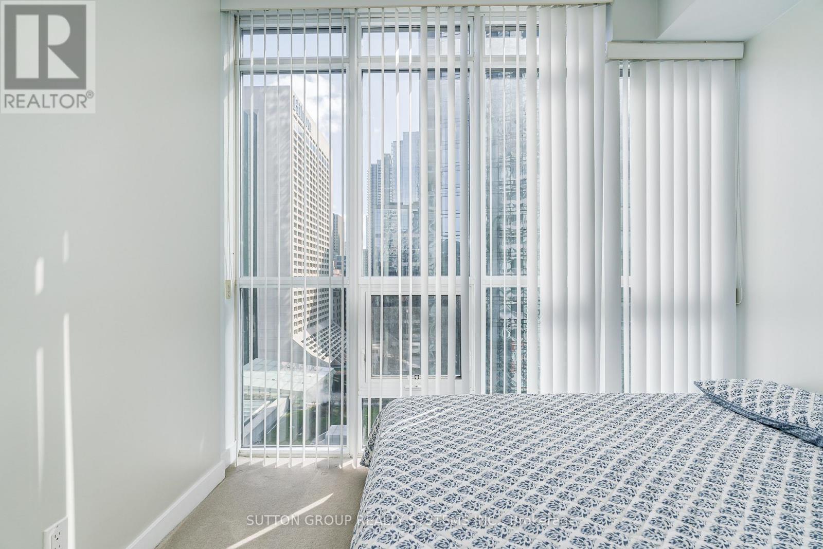 1307 - 126 SIMCOE STREET, Toronto (Waterfront Communities), Ontario, M5H4E6 — Photo 18