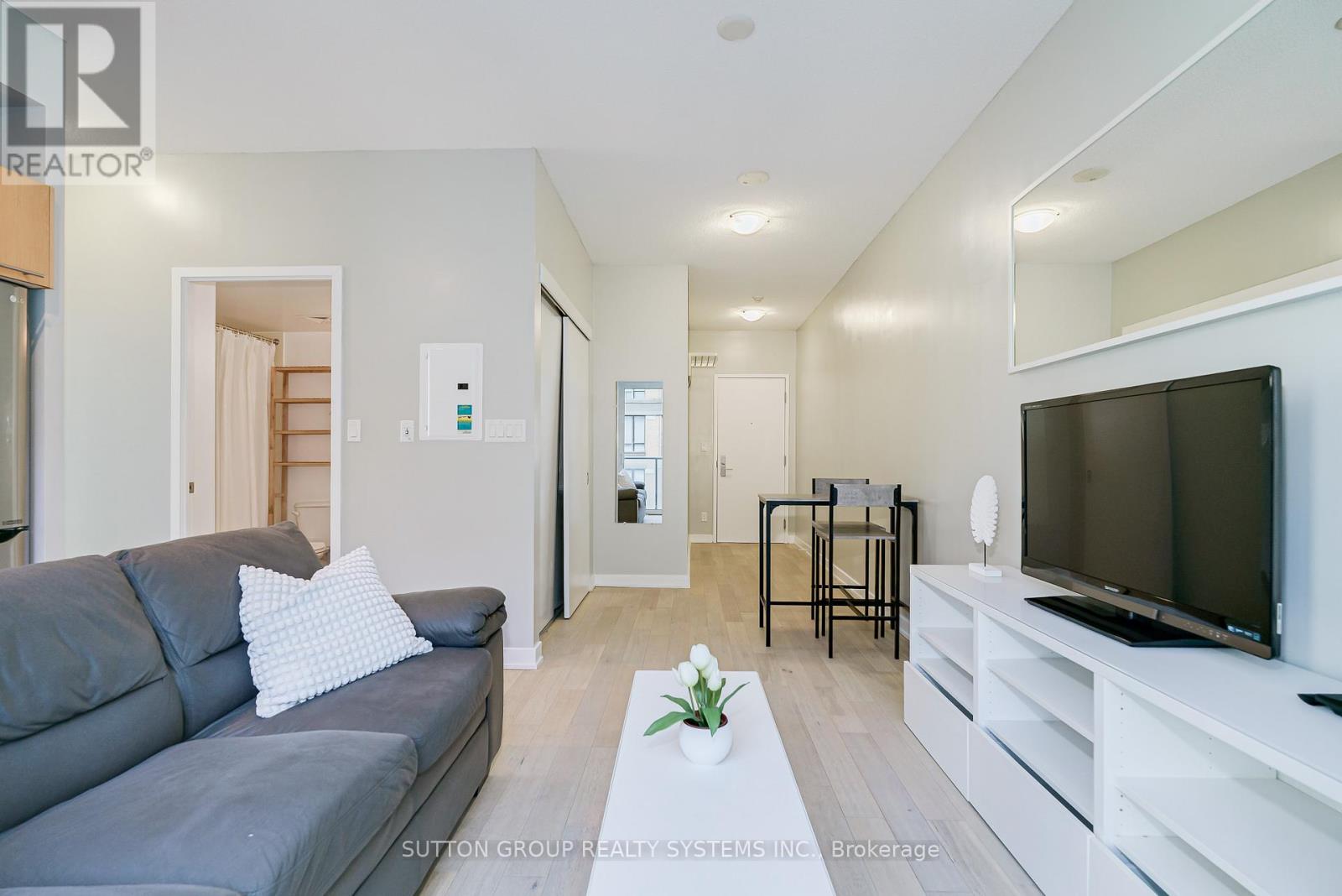 1307 - 126 SIMCOE STREET, Toronto (Waterfront Communities), Ontario, M5H4E6 — Photo 7