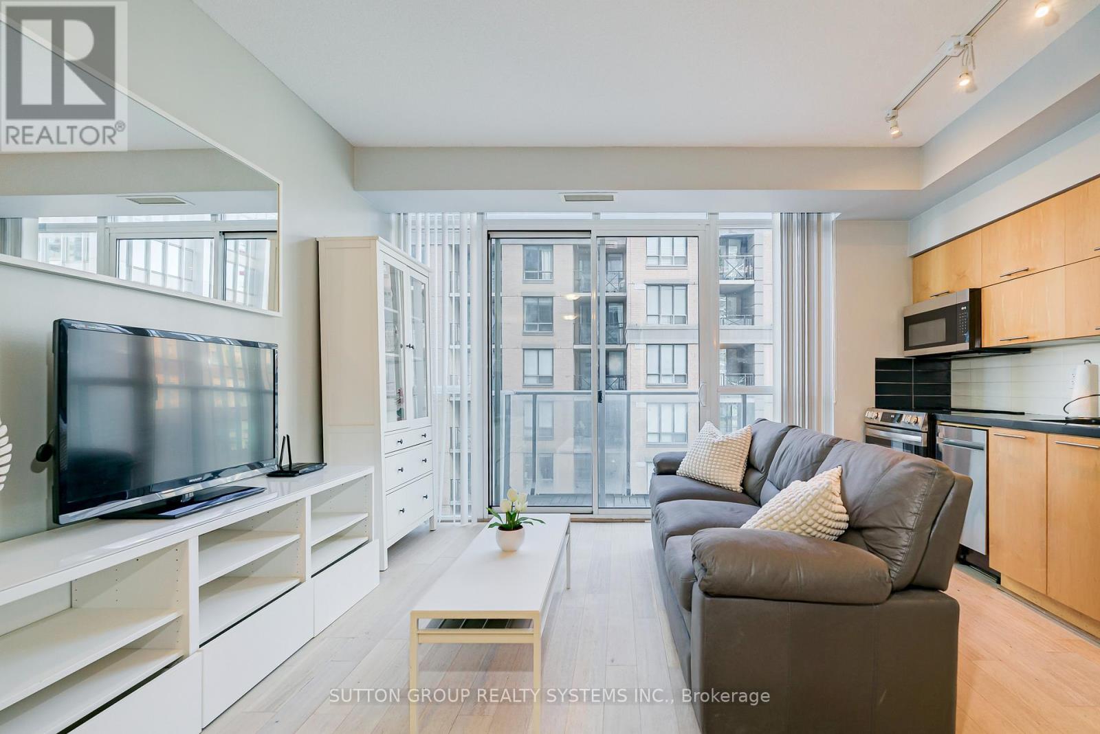 1307 - 126 SIMCOE STREET, Toronto (Waterfront Communities), Ontario, M5H4E6 — Photo 9