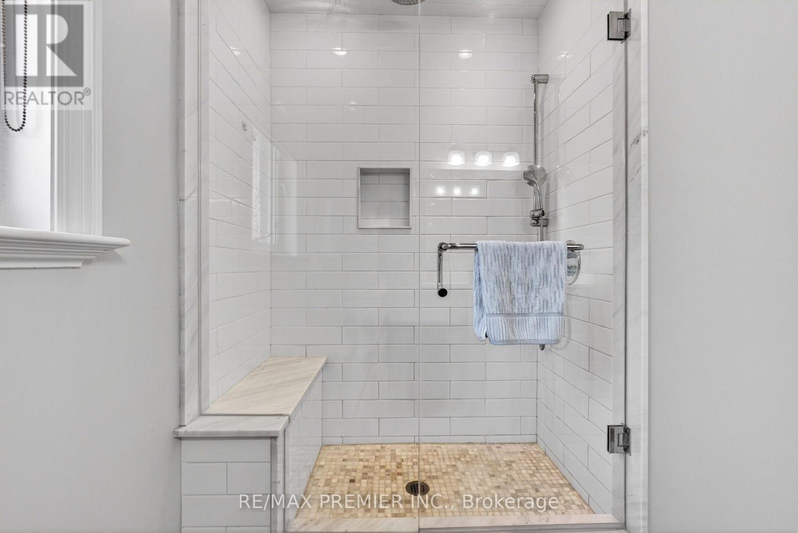 38 HELMSDALE AVENUE, Vaughan (Maple), Ontario, L6A2G5 — Photo 37