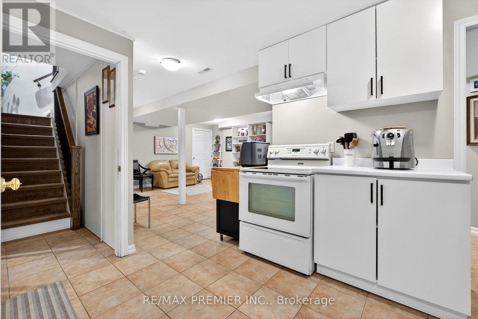 38 HELMSDALE AVENUE, Vaughan (Maple), Ontario, L6A2G5 — Photo 39