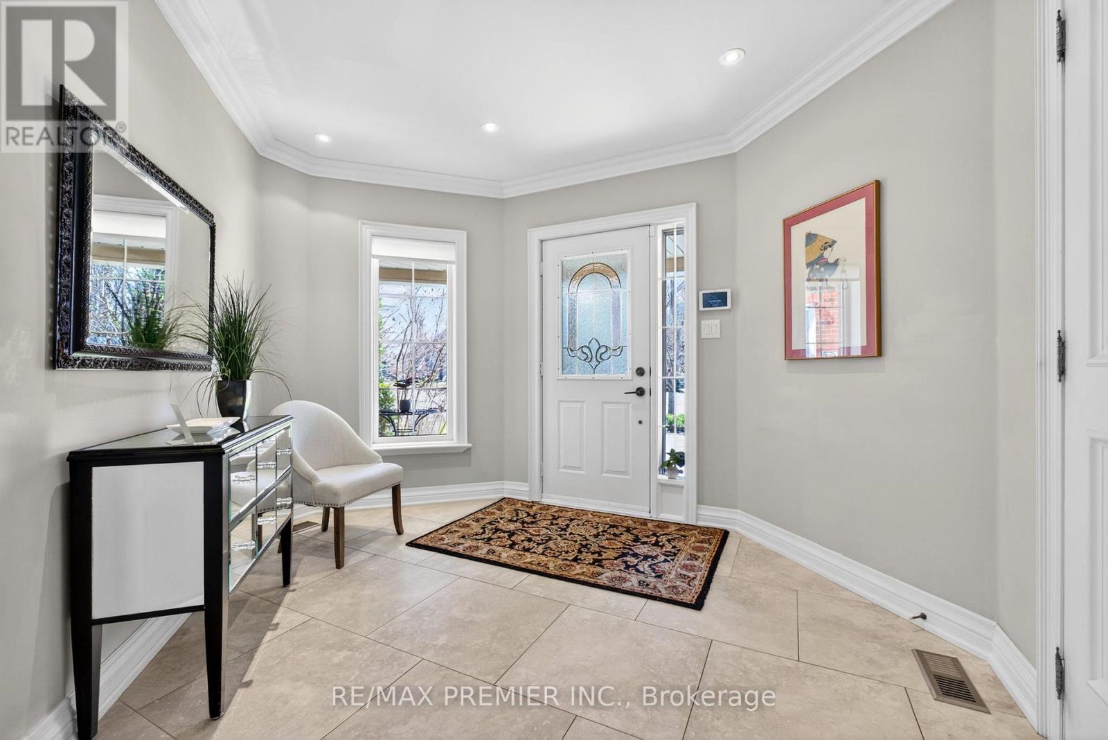 38 HELMSDALE AVENUE, Vaughan (Maple), Ontario, L6A2G5 — Photo 6