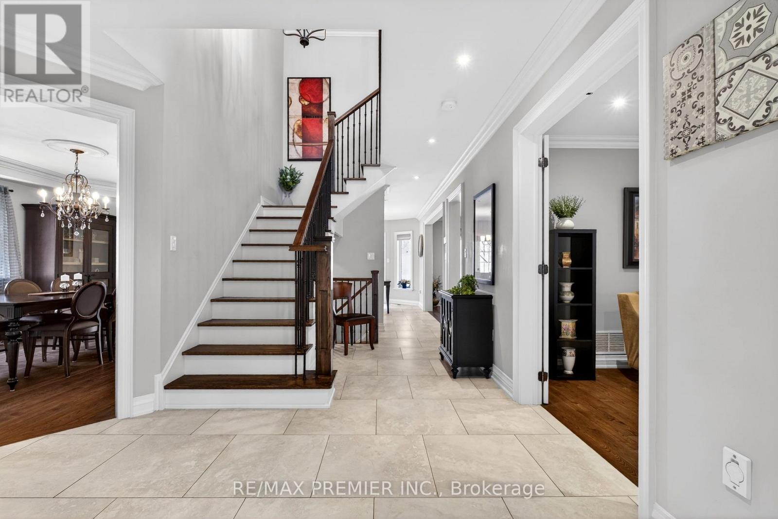 38 HELMSDALE AVENUE, Vaughan (Maple), Ontario, L6A2G5 — Photo 7