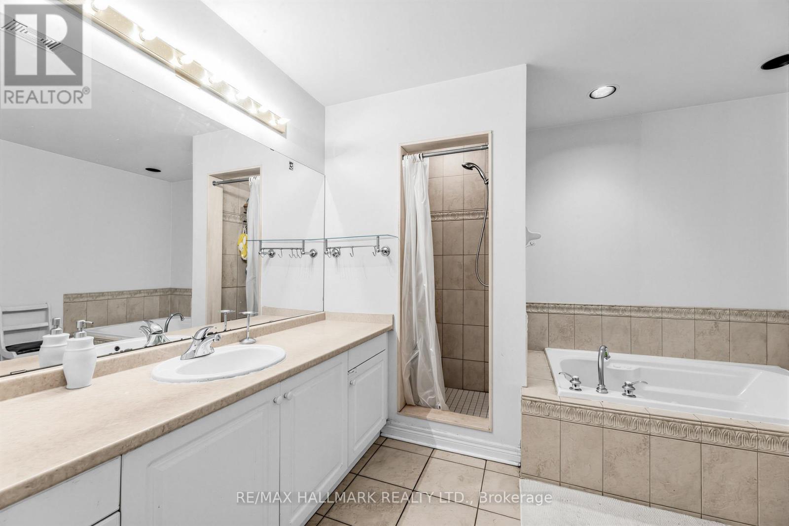 76 WESTBURY COURT, Richmond Hill (Westbrook), Ontario, L4S2L2 — Photo 29