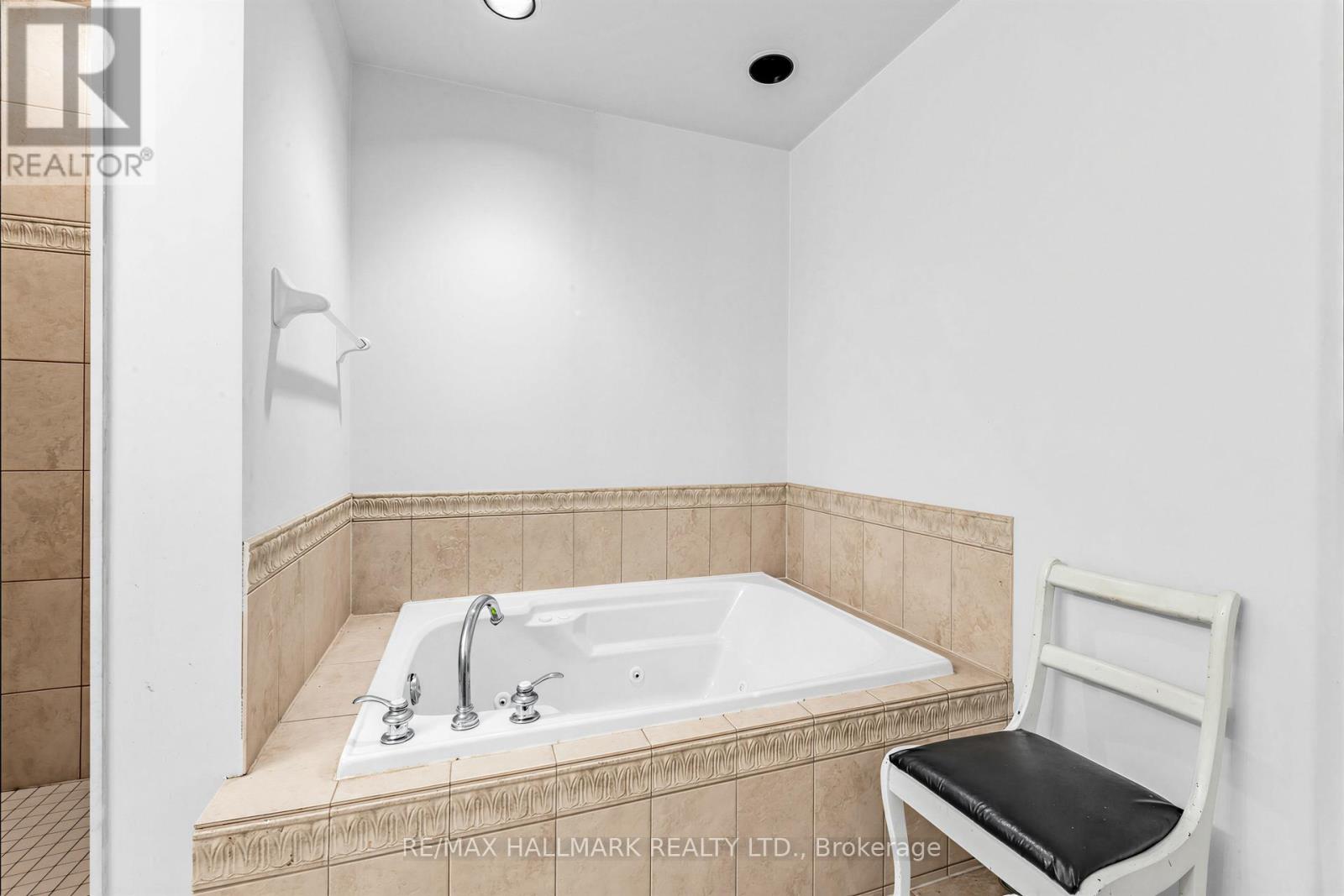 76 WESTBURY COURT, Richmond Hill (Westbrook), Ontario, L4S2L2 — Photo 30