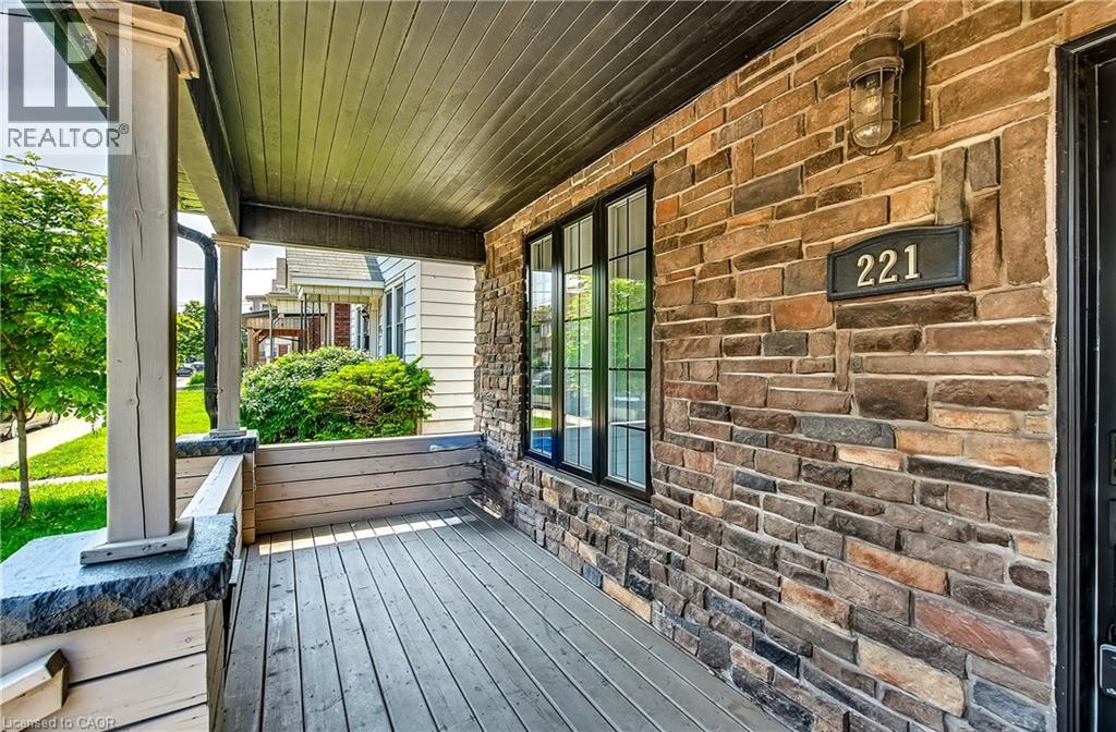 221 ROSSLYN Avenue N, Hamilton, Ontario, L8L7P8 — Photo 4