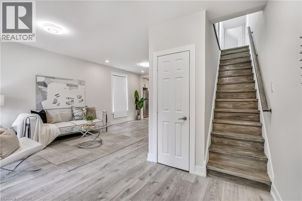 221 ROSSLYN Avenue N, Hamilton, Ontario, L8L7P8 — Photo 5