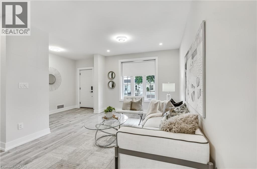 221 ROSSLYN Avenue N, Hamilton, Ontario, L8L7P8 — Photo 8