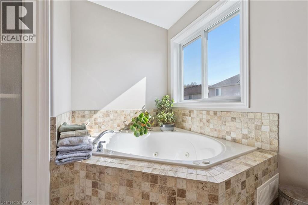 302 RED OSIER Road, Waterloo, Ontario, N2V2V7 — Photo 24