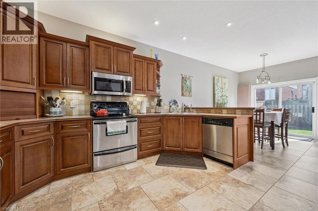 302 RED OSIER Road, Waterloo, Ontario, N2V2V7 — Photo 9