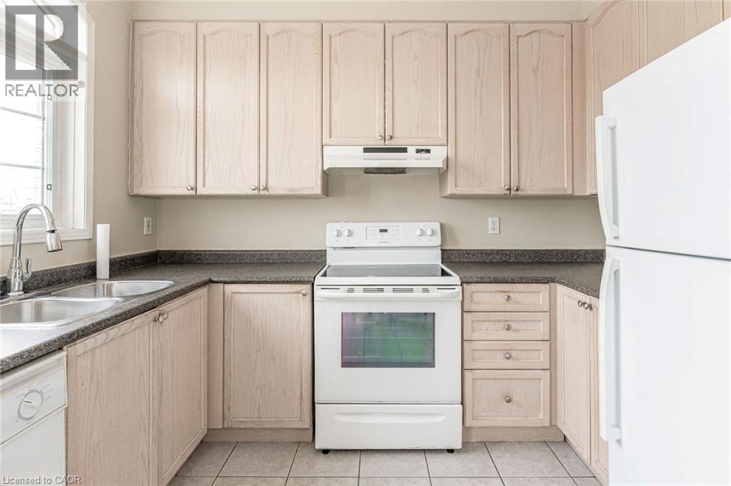2367 SUTTON Drive, Burlington, Ontario, L7L6Y6 — Photo 16