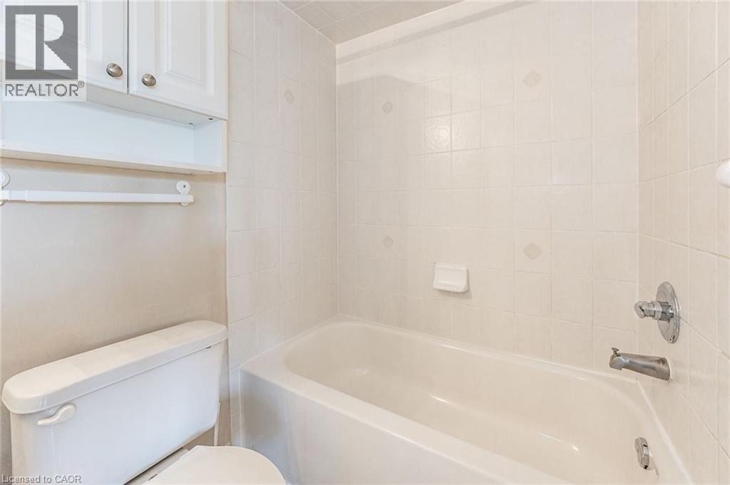 2367 SUTTON Drive, Burlington, Ontario, L7L6Y6 — Photo 25