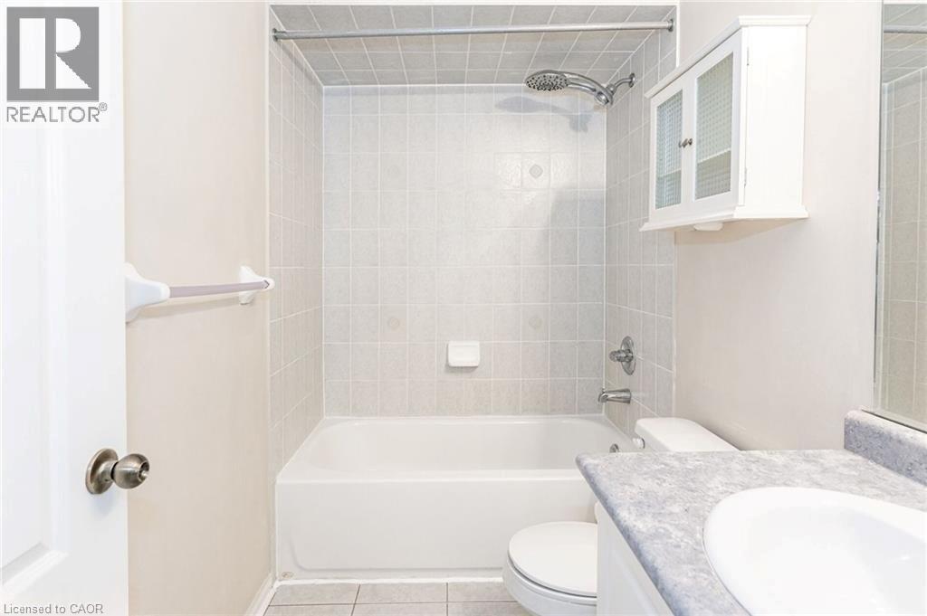 2367 SUTTON Drive, Burlington, Ontario, L7L6Y6 — Photo 28