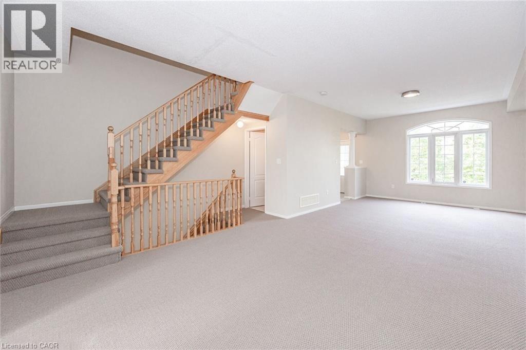 2367 SUTTON Drive, Burlington, Ontario, L7L6Y6 — Photo 5