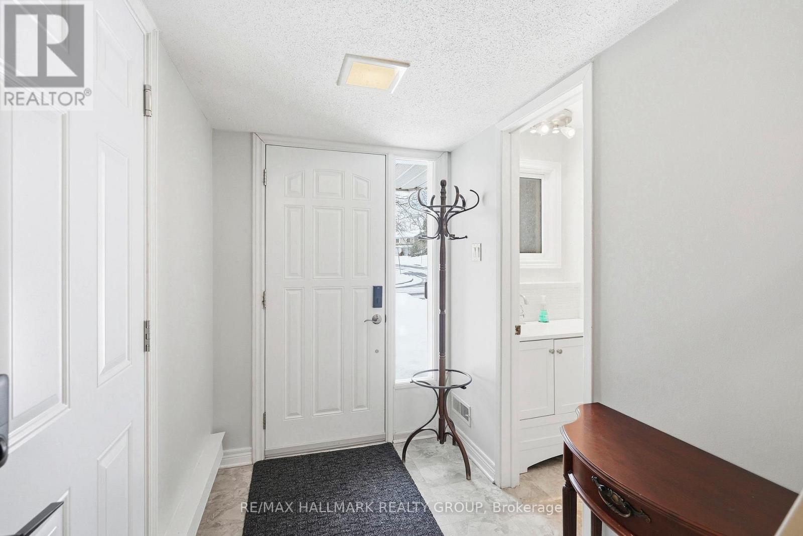 6935 DU BOIS AVENUE, Ottawa, Ontario, K1C5L4 — Photo 2