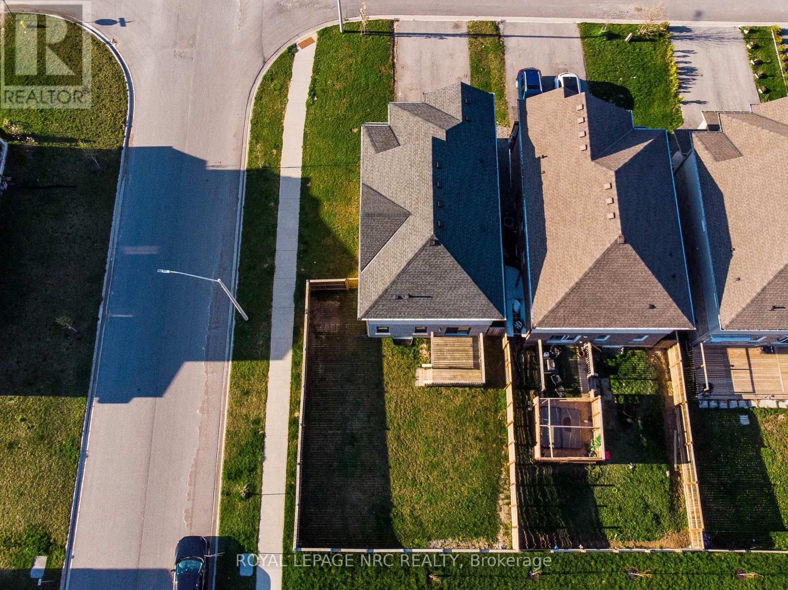 1 SPARKLE DRIVE, Thorold (Rolling Meadows), Ontario, L0S1A0 — Photo 2