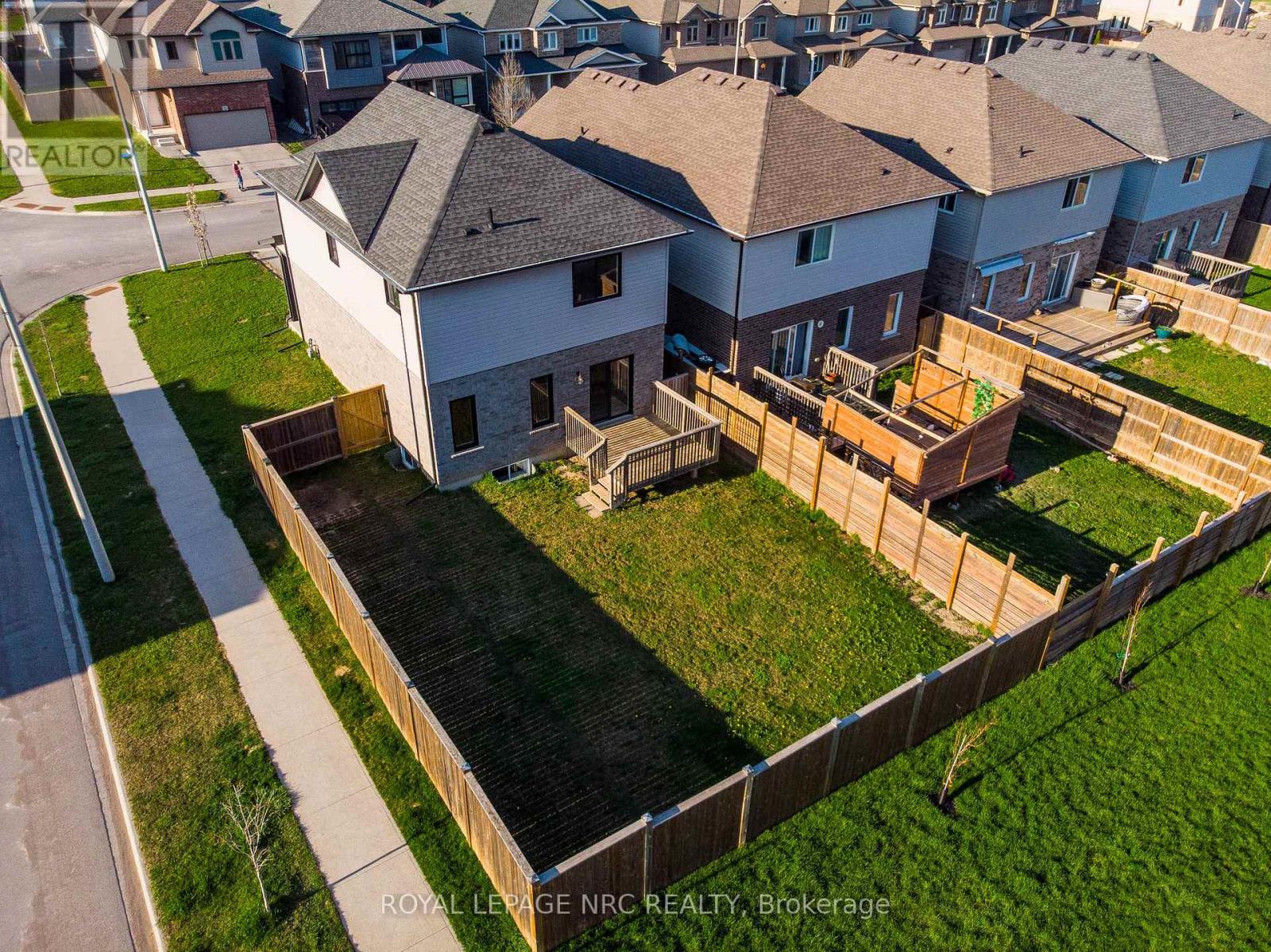 1 SPARKLE DRIVE, Thorold (Rolling Meadows), Ontario, L0S1A0 — Photo 4