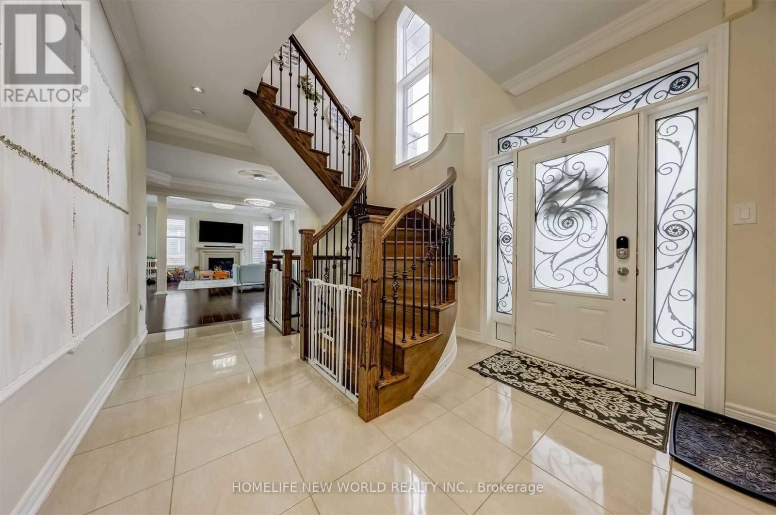 48 ROY HARPER AVENUE, Aurora, Ontario, L4G0V4 — Photo 3