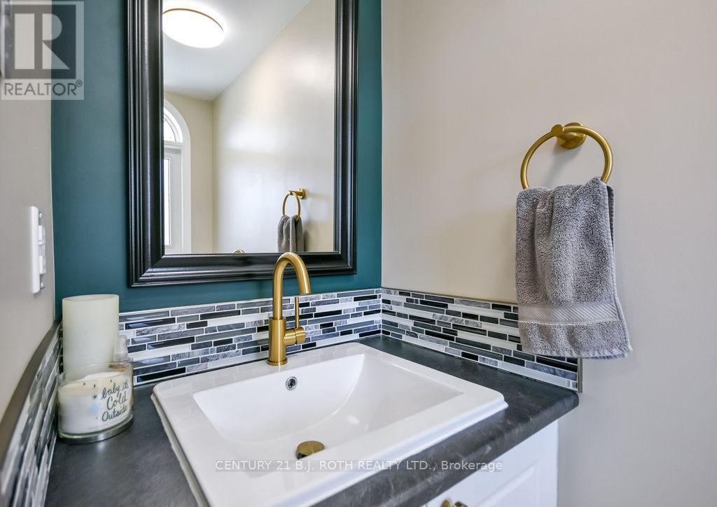 92 CUNNINGHAM DRIVE, Barrie (Ardagh), Ontario, L4N8L5 — Photo 5