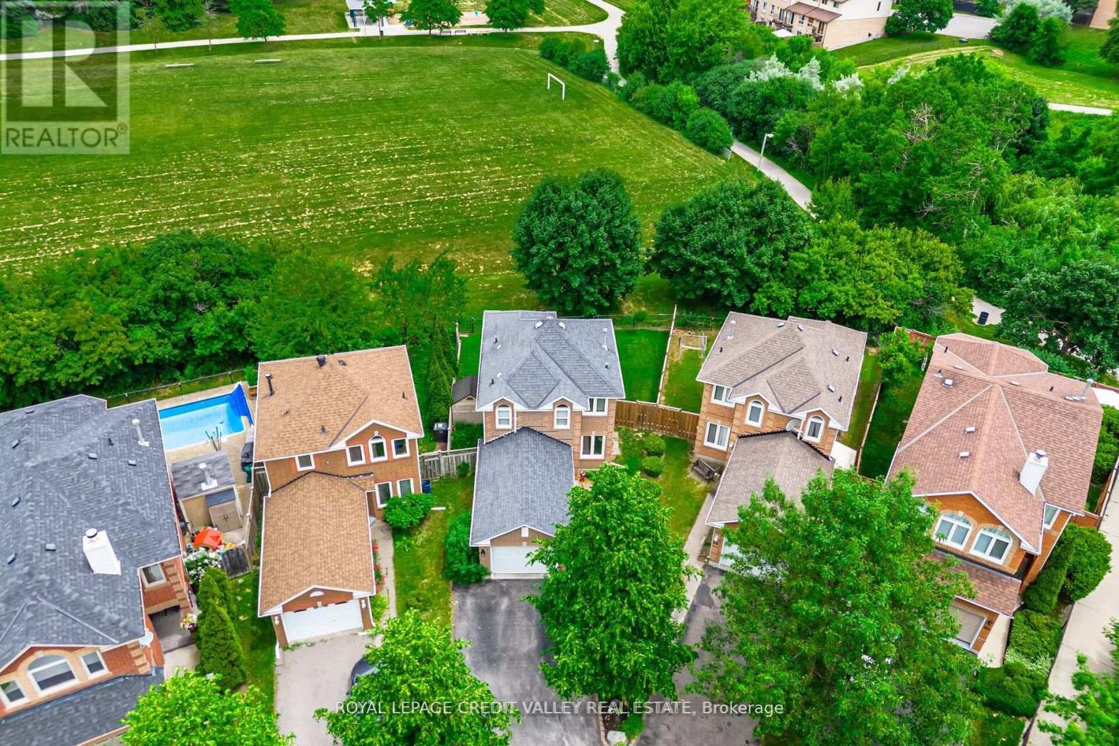 56 VALONIA DRIVE, Brampton (Brampton North), Ontario, L6V4K1 — Photo 2