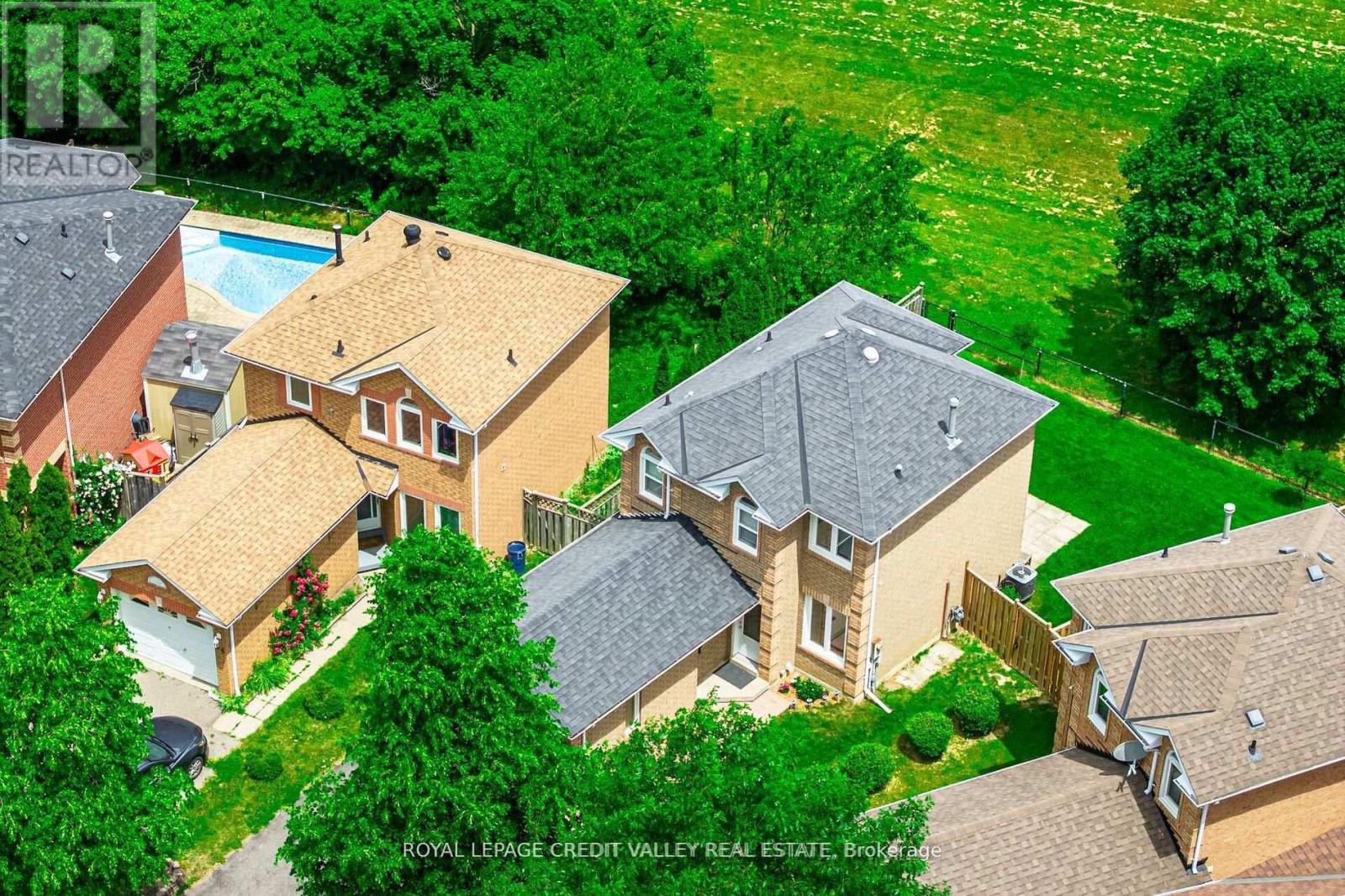 56 VALONIA DRIVE, Brampton (Brampton North), Ontario, L6V4K1 — Photo 4