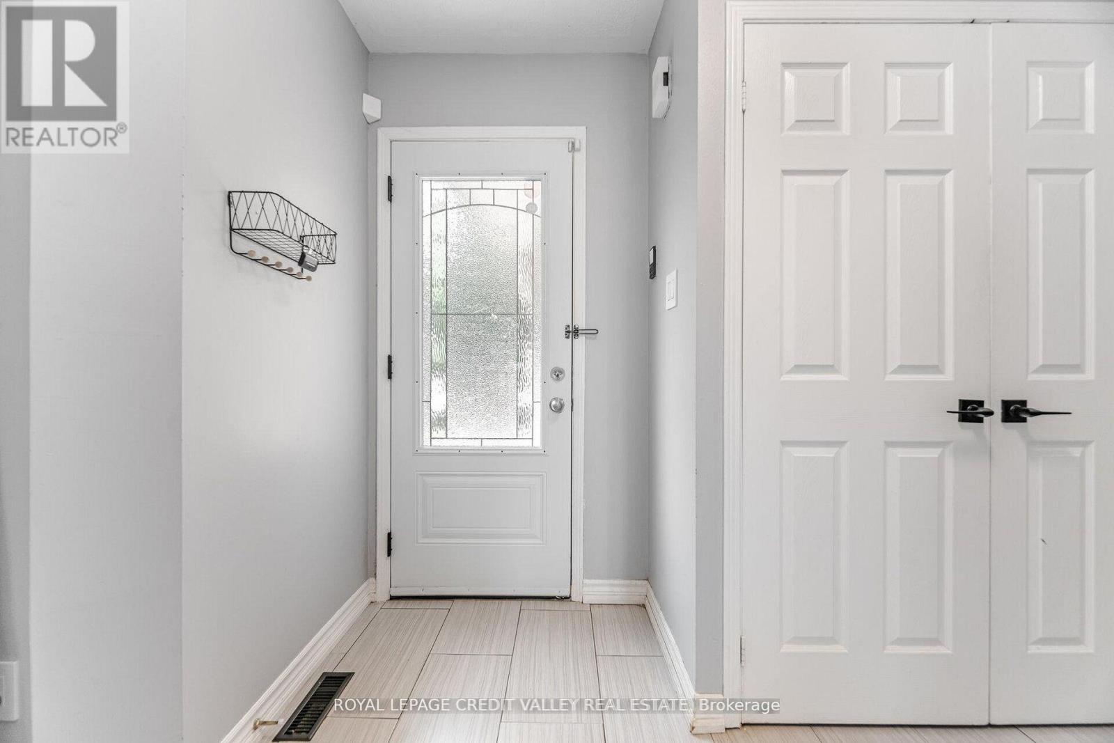 56 VALONIA DRIVE, Brampton (Brampton North), Ontario, L6V4K1 — Photo 6