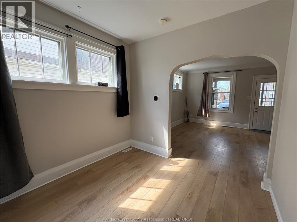 944 MCKAY Unit# MAIN, Windsor, Ontario, N9B2A5 — Photo 12