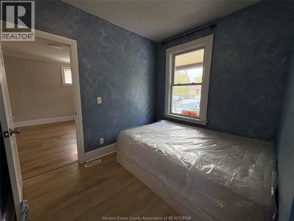 944 MCKAY Unit# MAIN, Windsor, Ontario, N9B2A5 — Photo 17