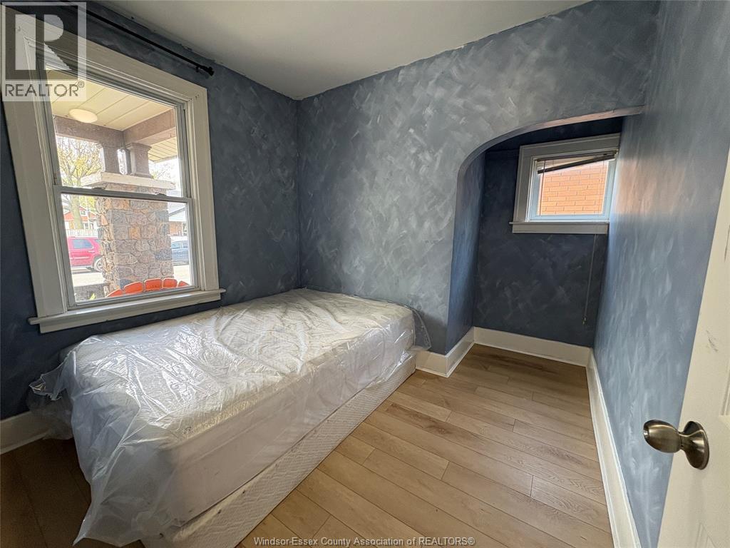 944 MCKAY Unit# MAIN, Windsor, Ontario, N9B2A5 — Photo 18