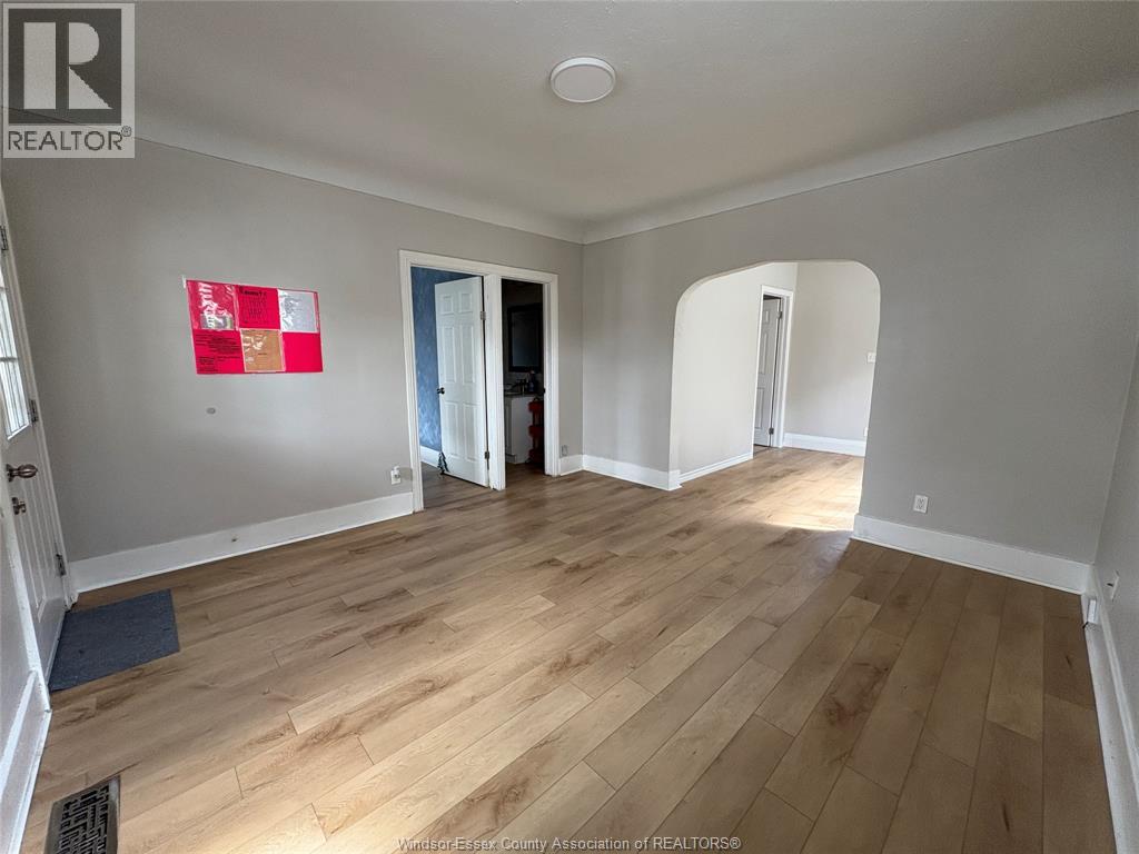 944 MCKAY Unit# MAIN, Windsor, Ontario, N9B2A5 — Photo 19