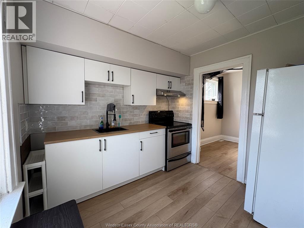 944 MCKAY Unit# MAIN, Windsor, Ontario, N9B2A5 — Photo 5