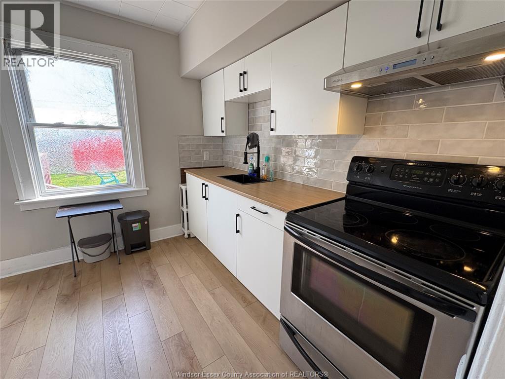 944 MCKAY Unit# MAIN, Windsor, Ontario, N9B2A5 — Photo 6