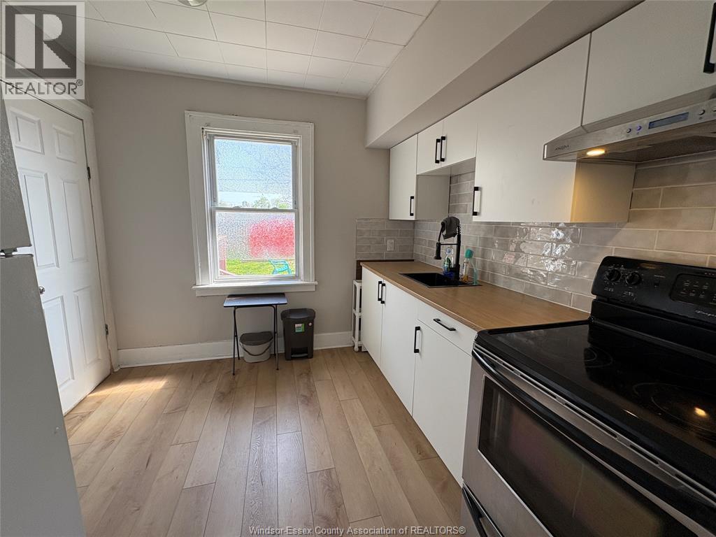 944 MCKAY Unit# MAIN, Windsor, Ontario, N9B2A5 — Photo 7